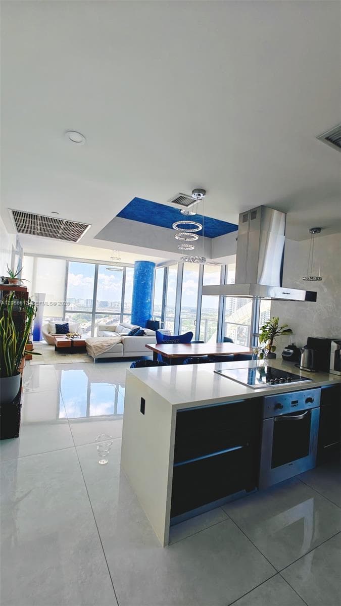 1100 Biscayne Blvd # 2106, Miami, FL 33132