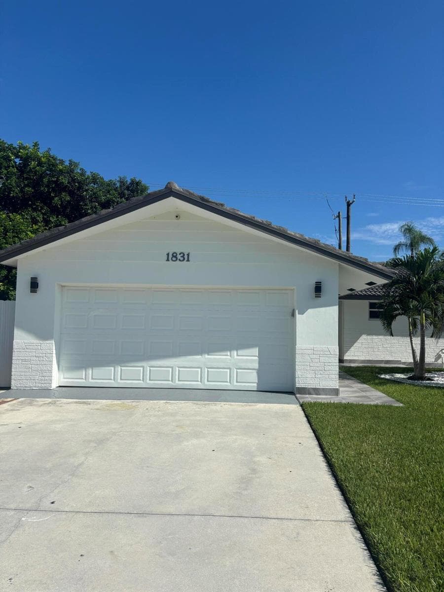 1831 EAST Court, Lake Clarke Shores, FL 33406 photo 5