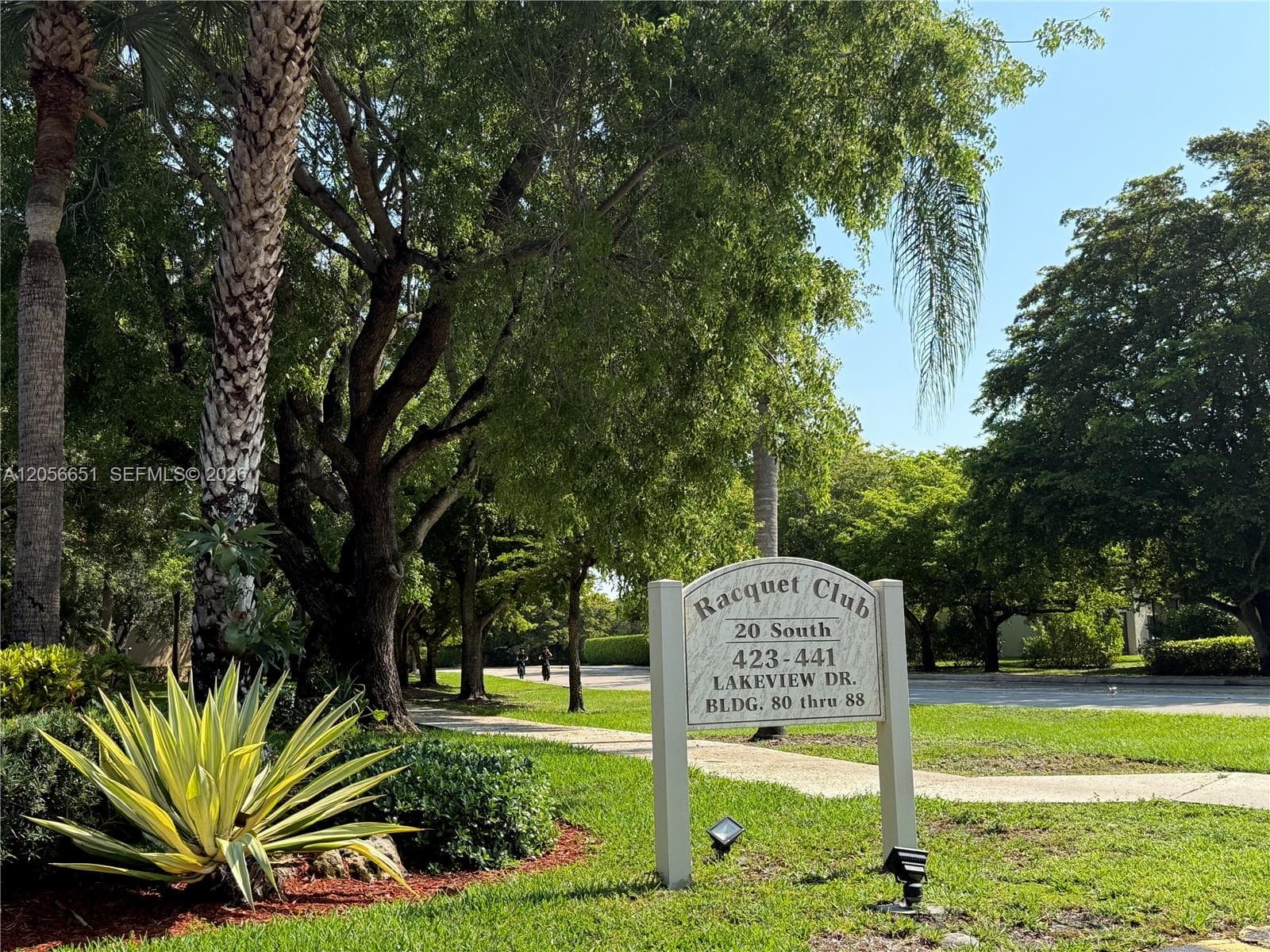 435 Lakeview Dr # 201, Weston, FL 33326 photo 3