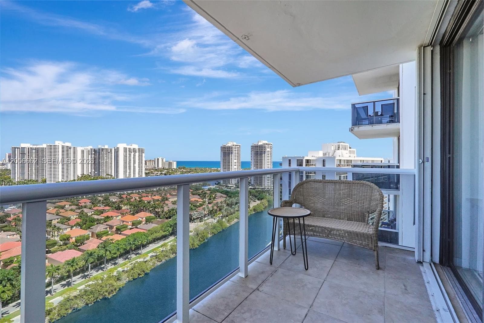 3675 N Country Club Dr # 2310, Aventura, FL 33180