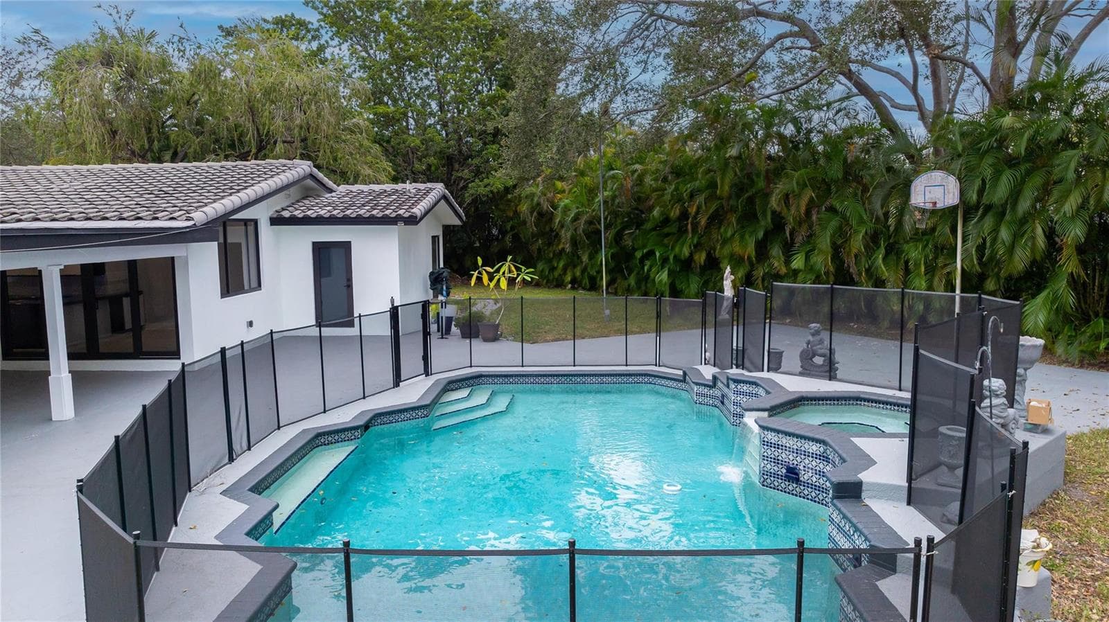 13401 SW 83RD Avenue, Pinecrest, FL 33156 photo 3