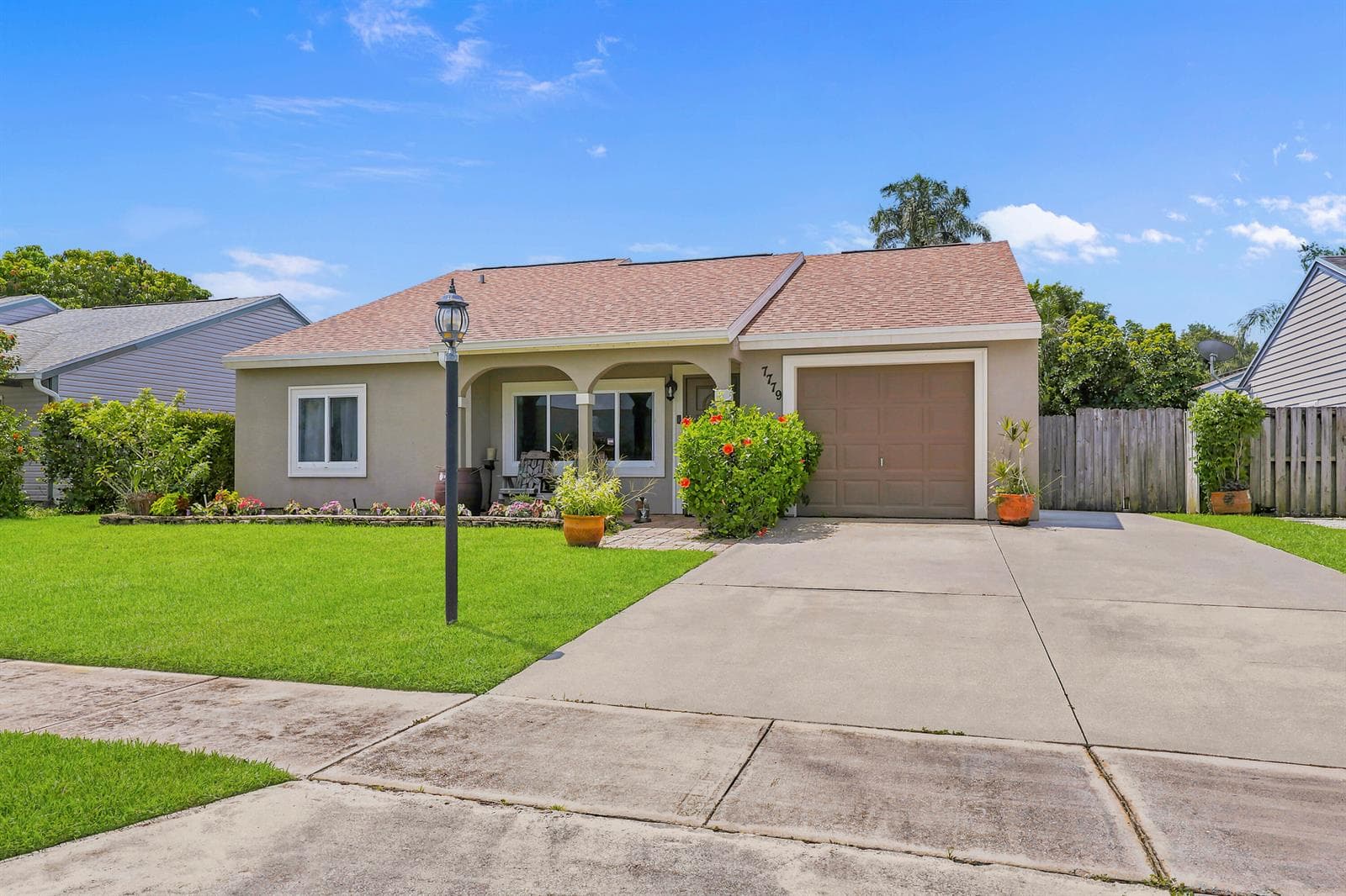 7779 Blairwood Circle N, Lake Worth, FL 33467 photo 2