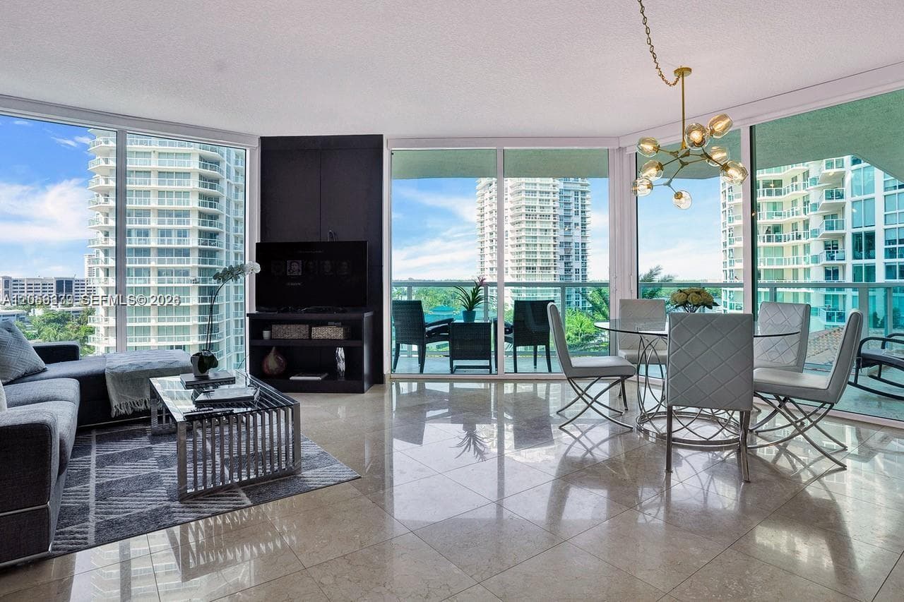150 Sunny Isles Blvd # 1-805, Sunny Isles Beach, FL 33160