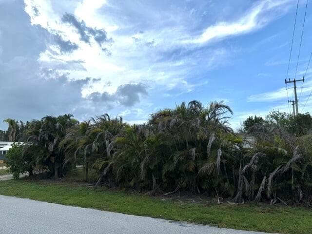 8423 SE Sandy Lane, Hobe Sound, FL 33455 photo 3