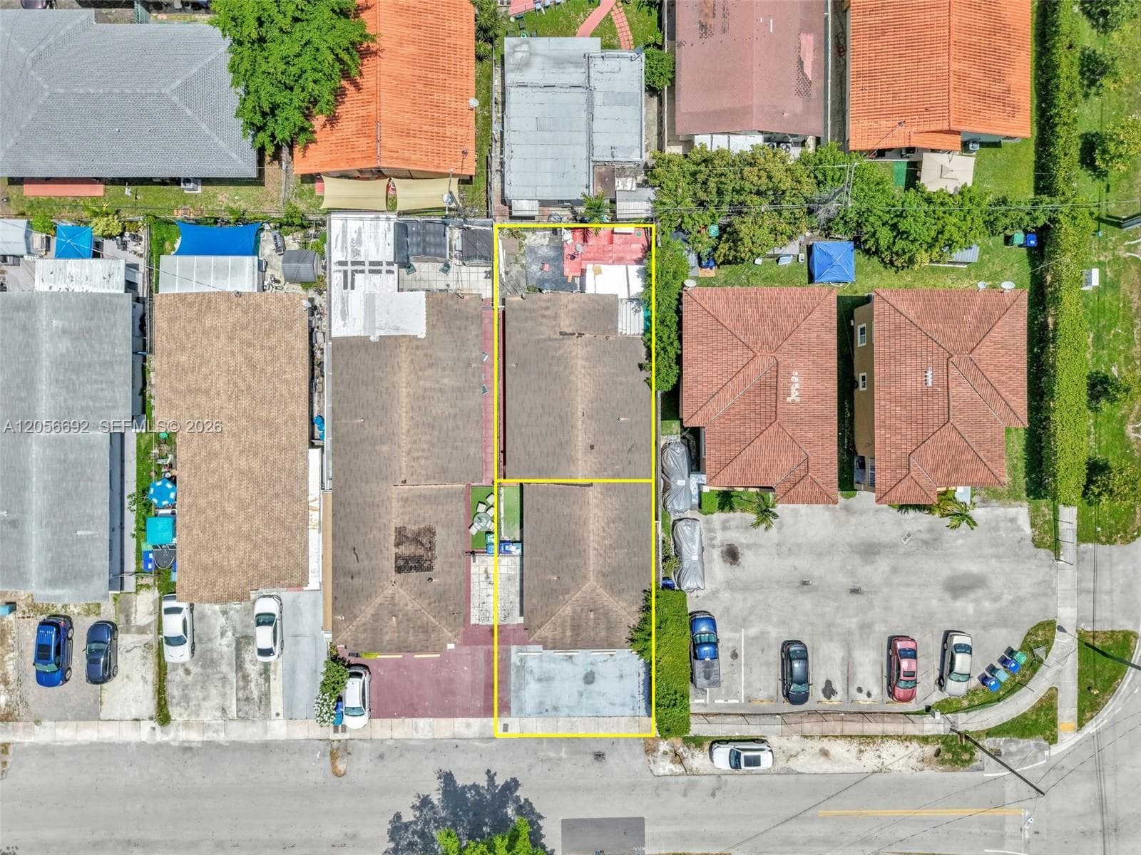 3231 SW 25th St, Miami, FL 33133 photo 2