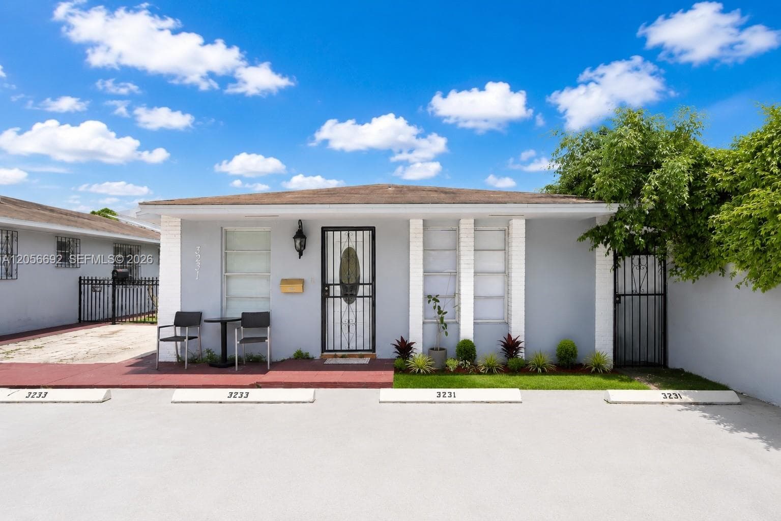 3231 SW 25th St, Miami, FL 33133 photo 4