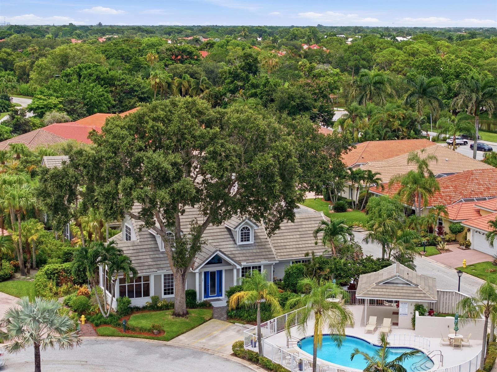 207 Woodsmuir Court, Palm Beach Gardens, FL 33418 photo 2