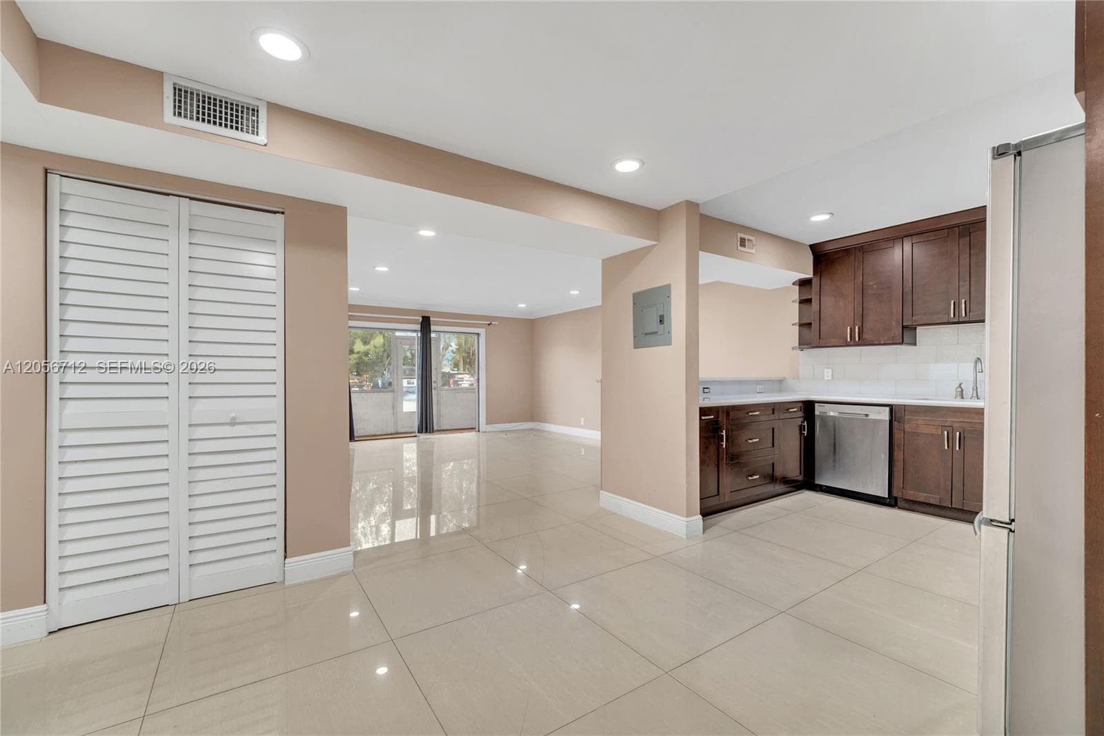 4848 NW 24th Ct # 118, Lauderdale Lakes, FL 33313 photo 2
