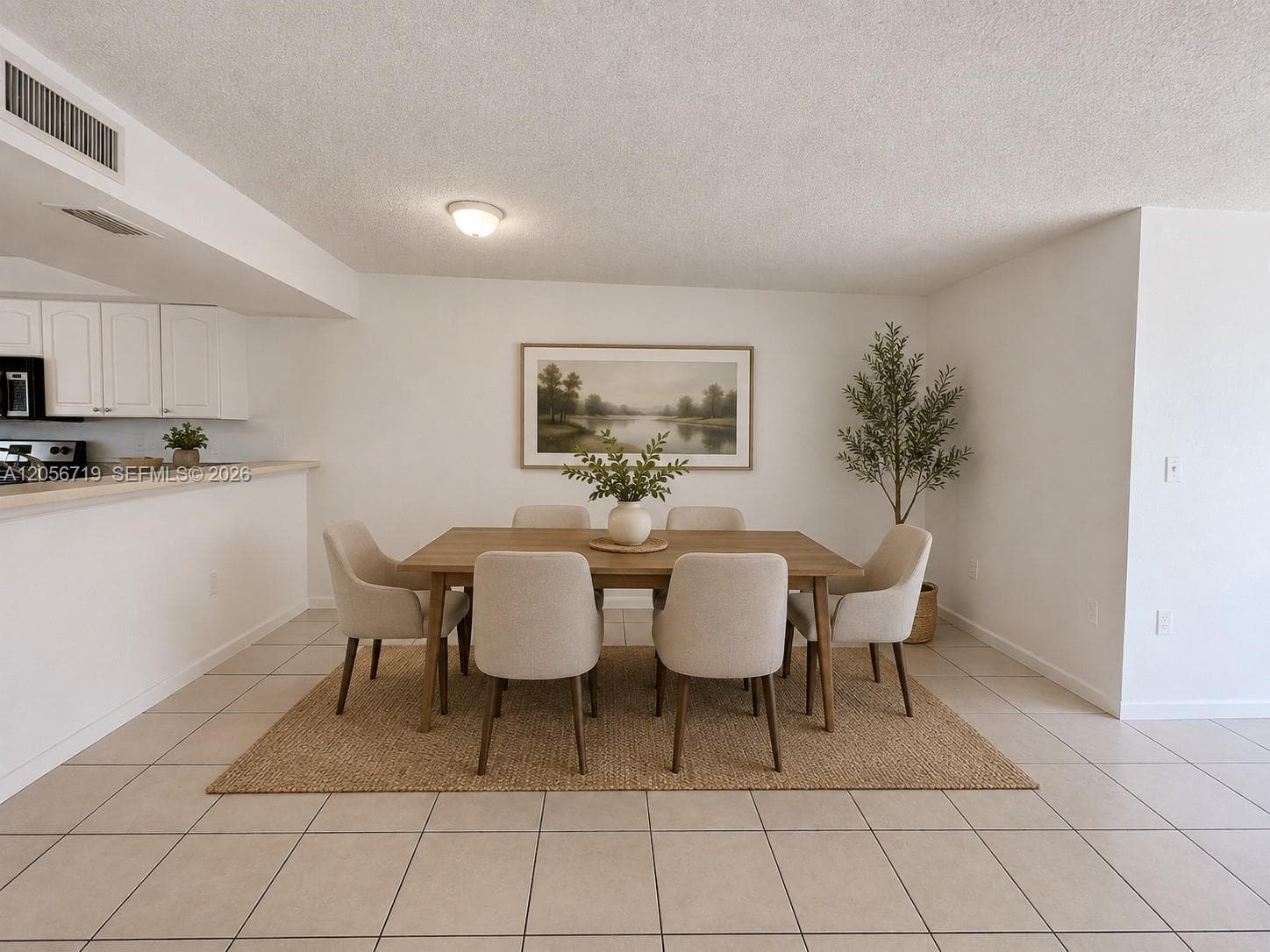 895 Crystal Lake Dr # 103, Deerfield Beach, FL 33064 photo 4