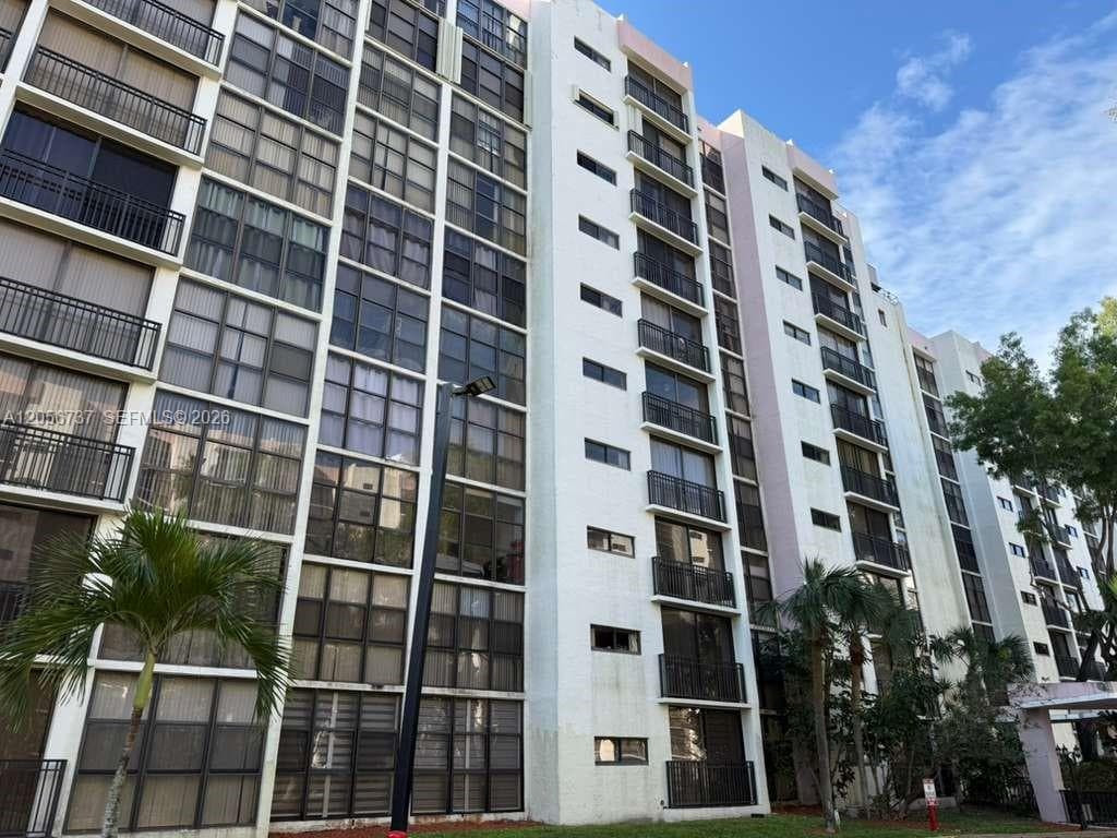 17011 N Bay Rd # 709, Sunny Isles Beach, FL 33160