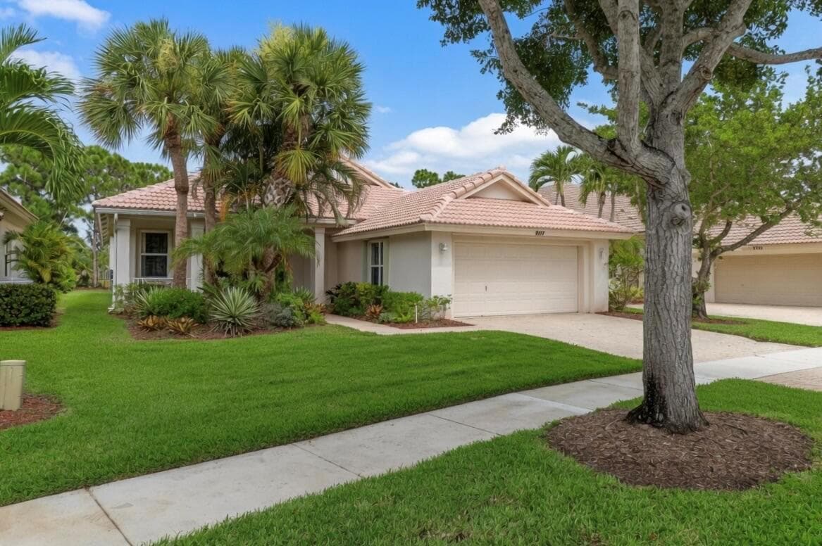 9110 Bay Harbour Circle, West Palm Beach, FL 33411 photo 3