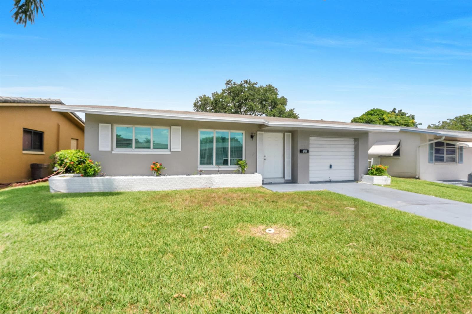 5711 NW 65TH Way, Tamarac, FL 33321 photo 2
