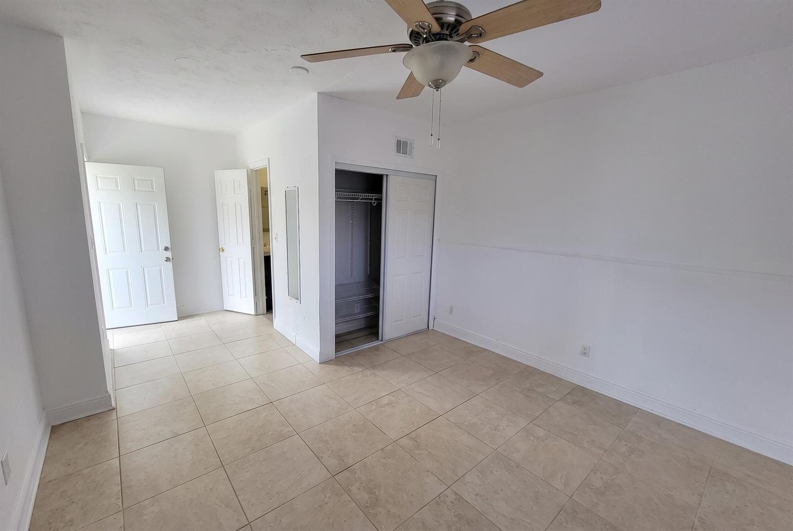 2021 NW 85TH Avenue, Pembroke Pines, FL 33024 photo 4
