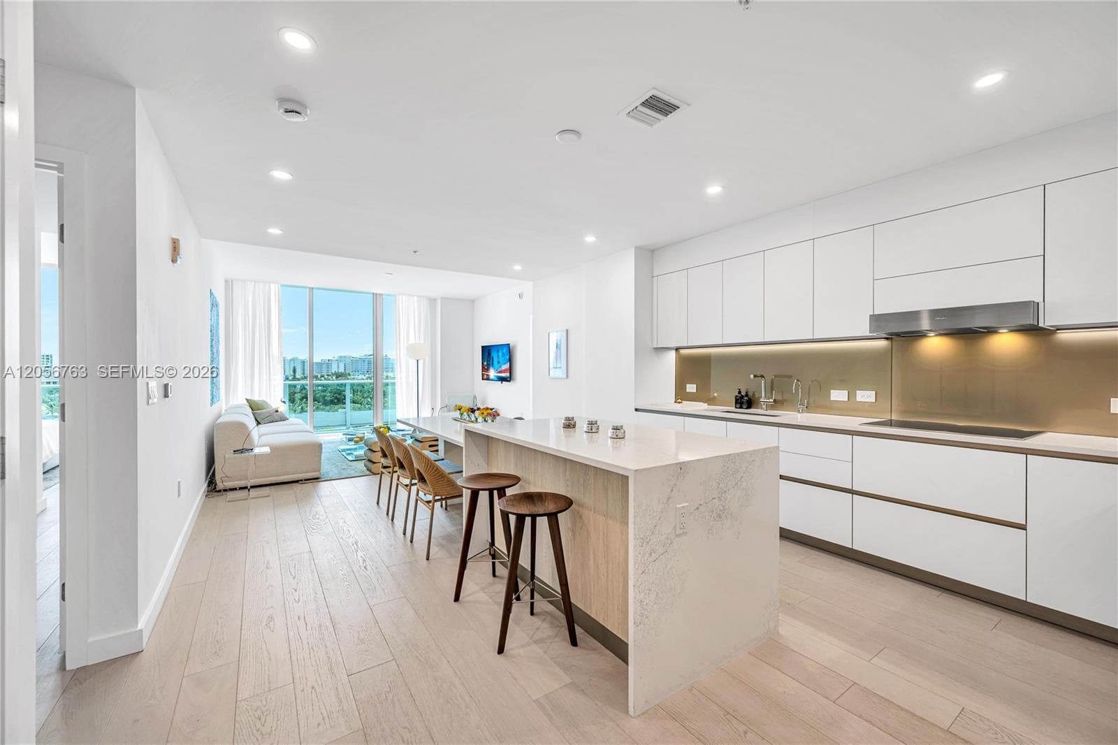 9201 E Bay Harbor Dr # PH809, Bay Harbor Islands, FL 33154 photo 3