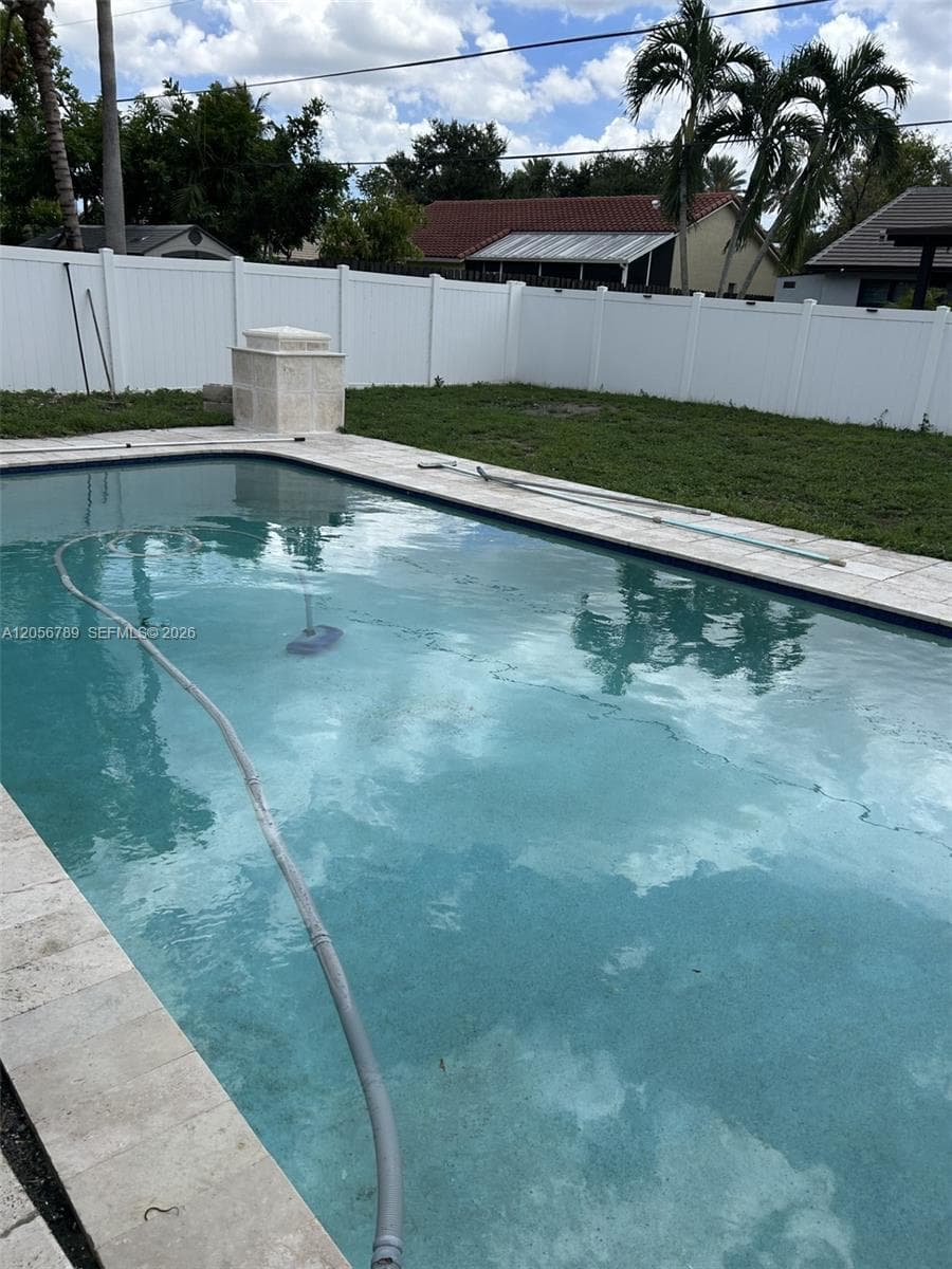 5240 SW 10th Ct, Plantation, FL 33317 photo 2