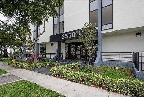 12550 Biscayne Blvd # 403, North Miami, FL 33181 photo 3