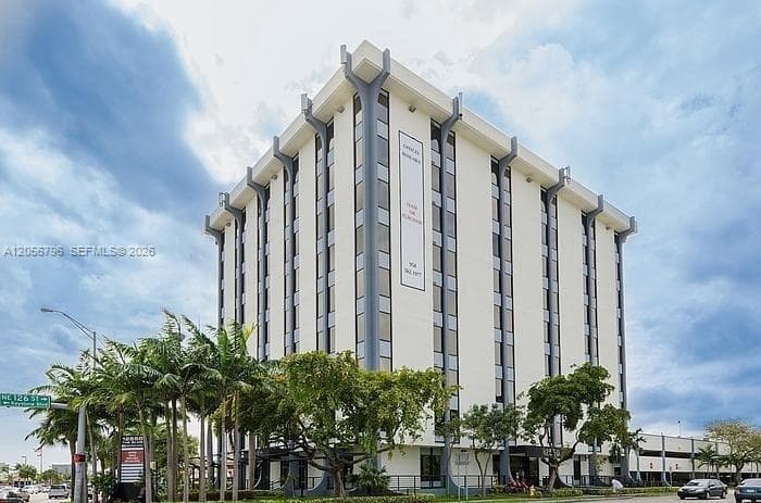 12550 Biscayne Blvd # 403, North Miami, FL 33181