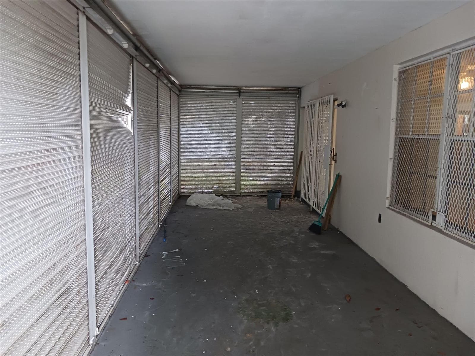 7757 SE EMBASSY Boulevard, Miramar, FL 33023 photo 5