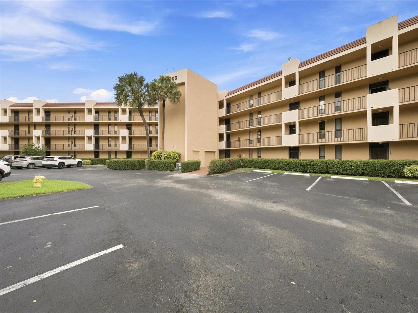 6539 CORAL LAKE Drive # 403, Margate, FL 33063