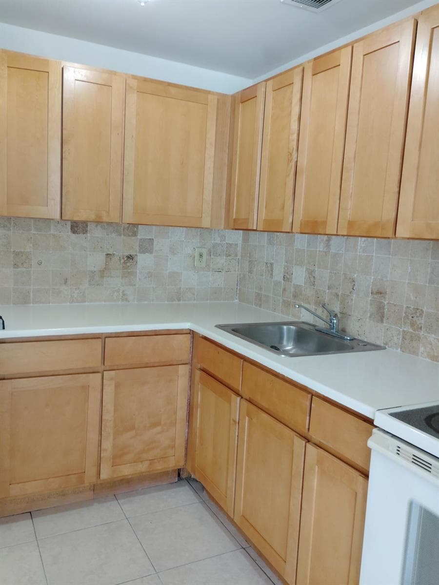 407 EXECUTIVE CENTER Drive # 110, West Palm Beach, FL 33401 photo 5