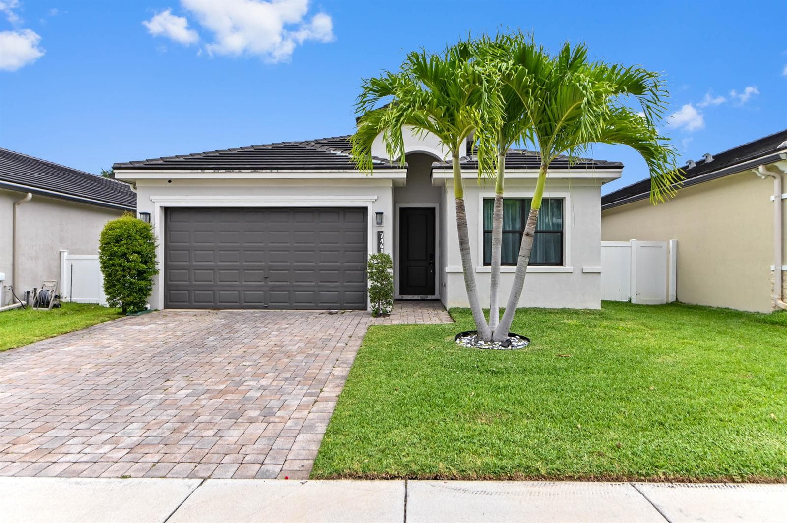 7461 Moonrise Drive, Lake Worth, FL 33467 photo 2