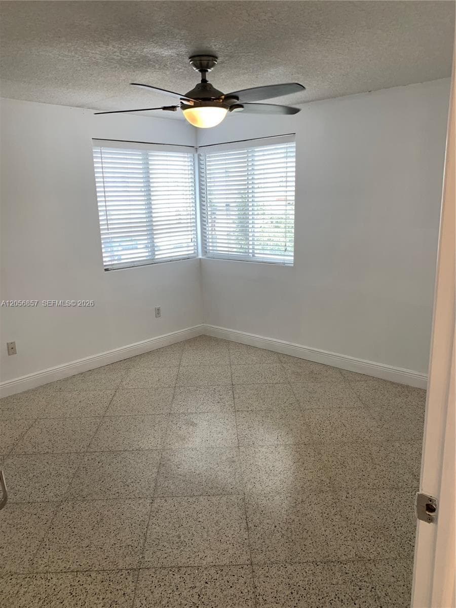 498 SW 2nd St # 2C, Miami, FL 33130 photo 5