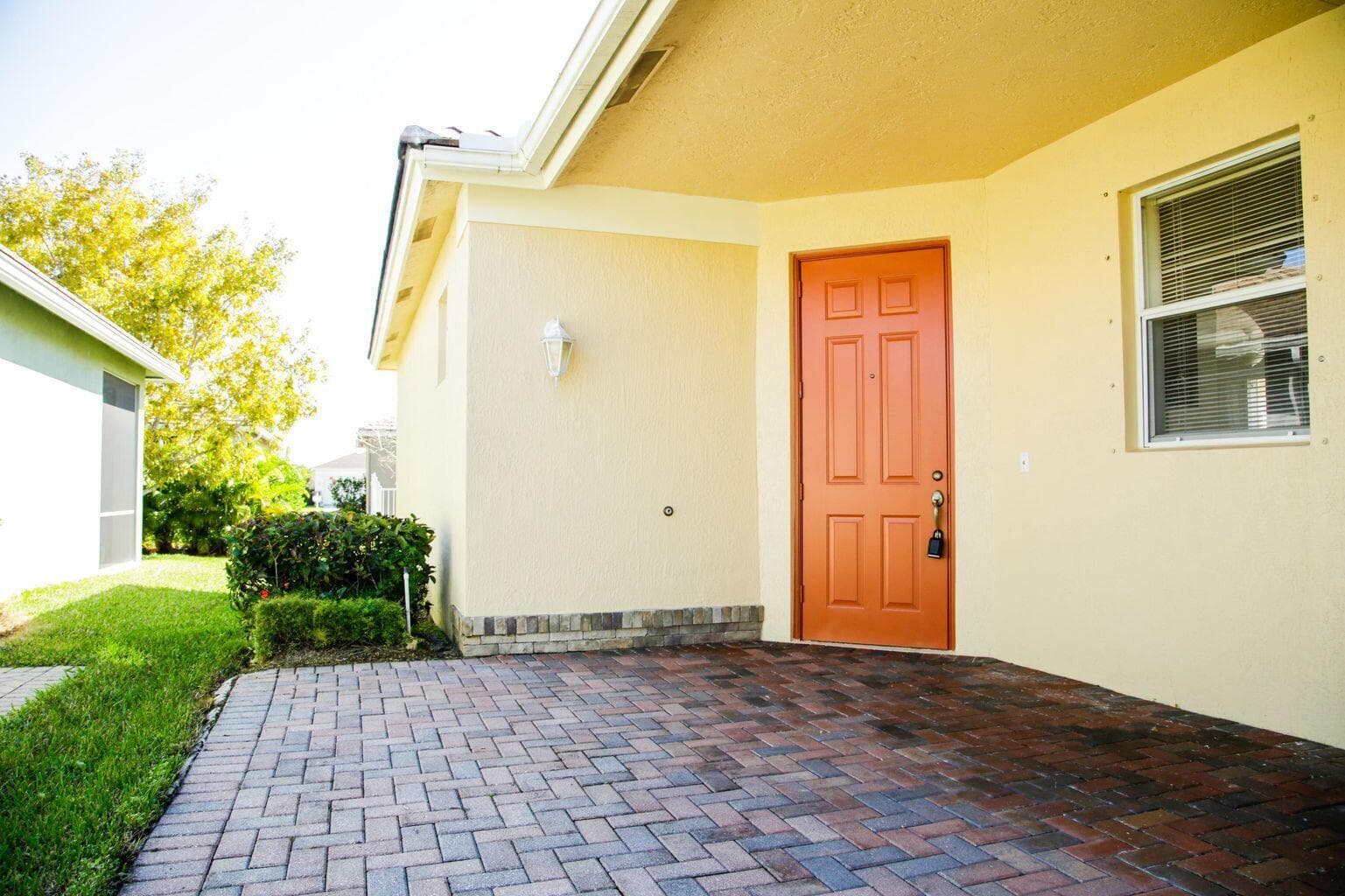 9772 SW GLENBROOK Drive, Port St. Lucie, FL 34987 photo 2