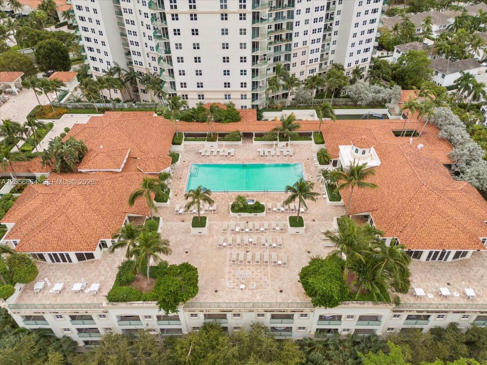 20000 E Country Club Dr # 416, Aventura, FL 33180 photo 2
