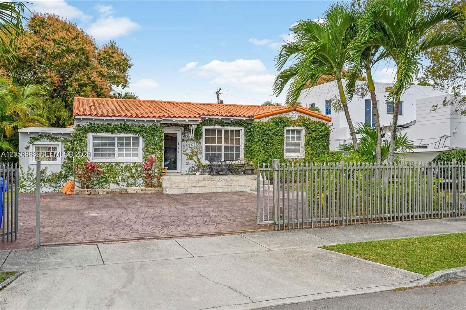 2427 SW 12th St, Miami, FL 33135 photo 5
