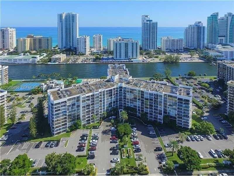 800 Parkview Dr # 410, Hallandale Beach, FL 33009 photo 2