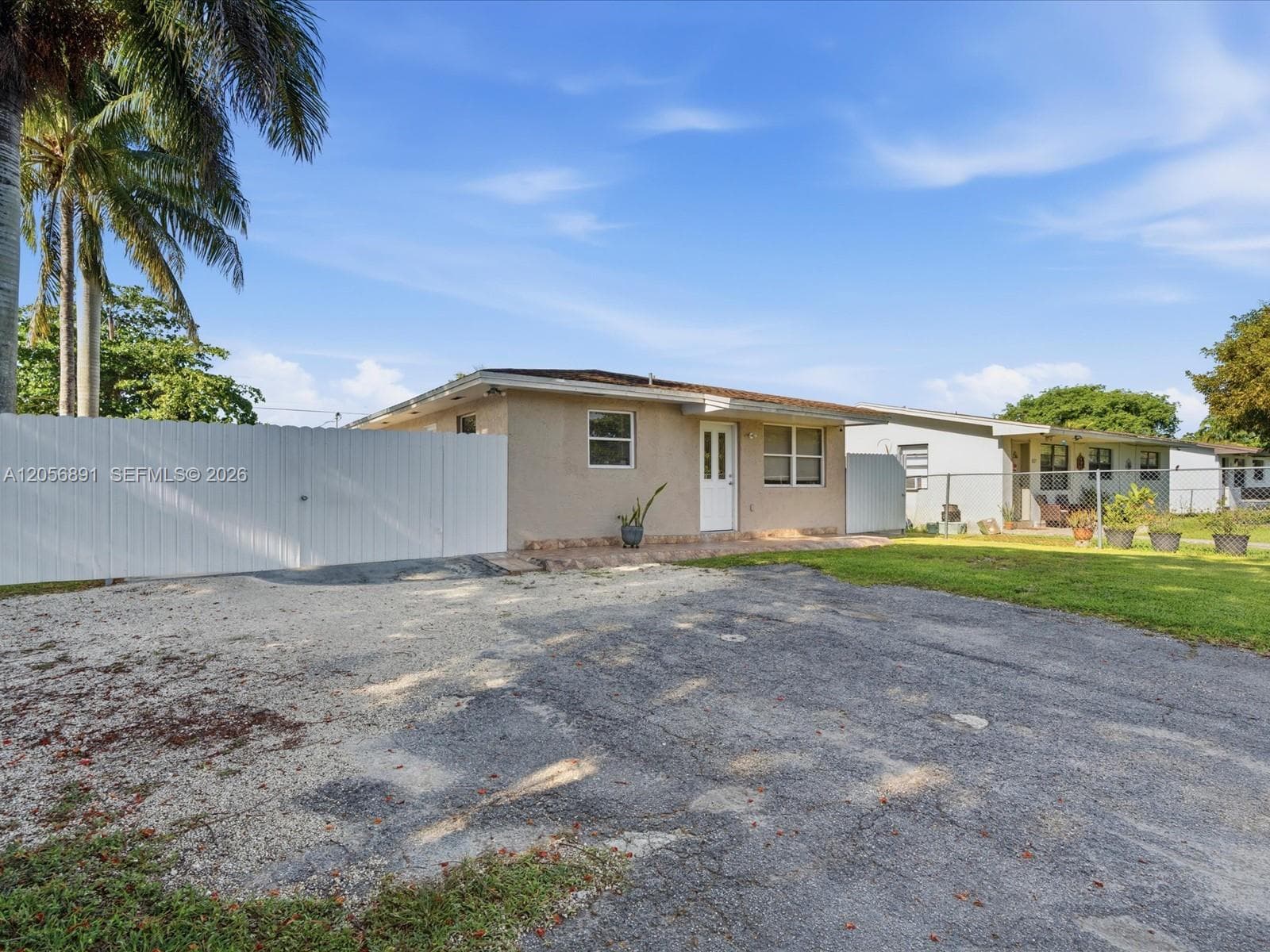827 SW 3rd St, Florida City, FL 33034 photo 3
