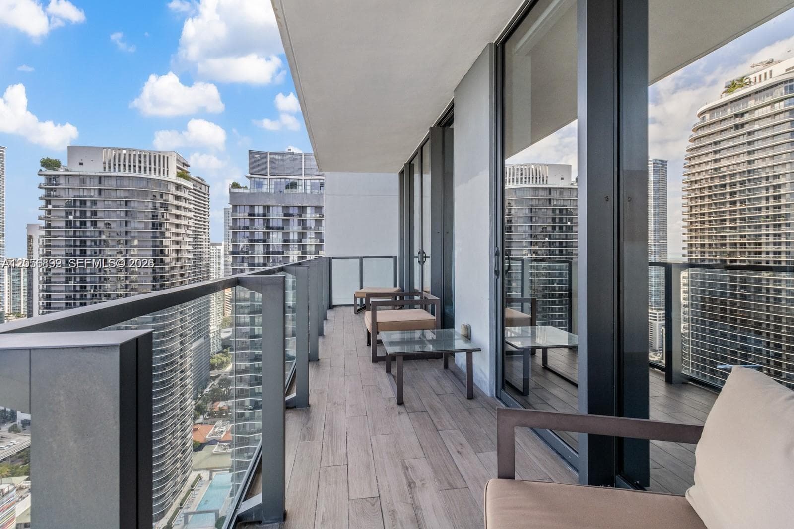 88 SW 7th St # 3909, Miami, FL 33130 photo 5