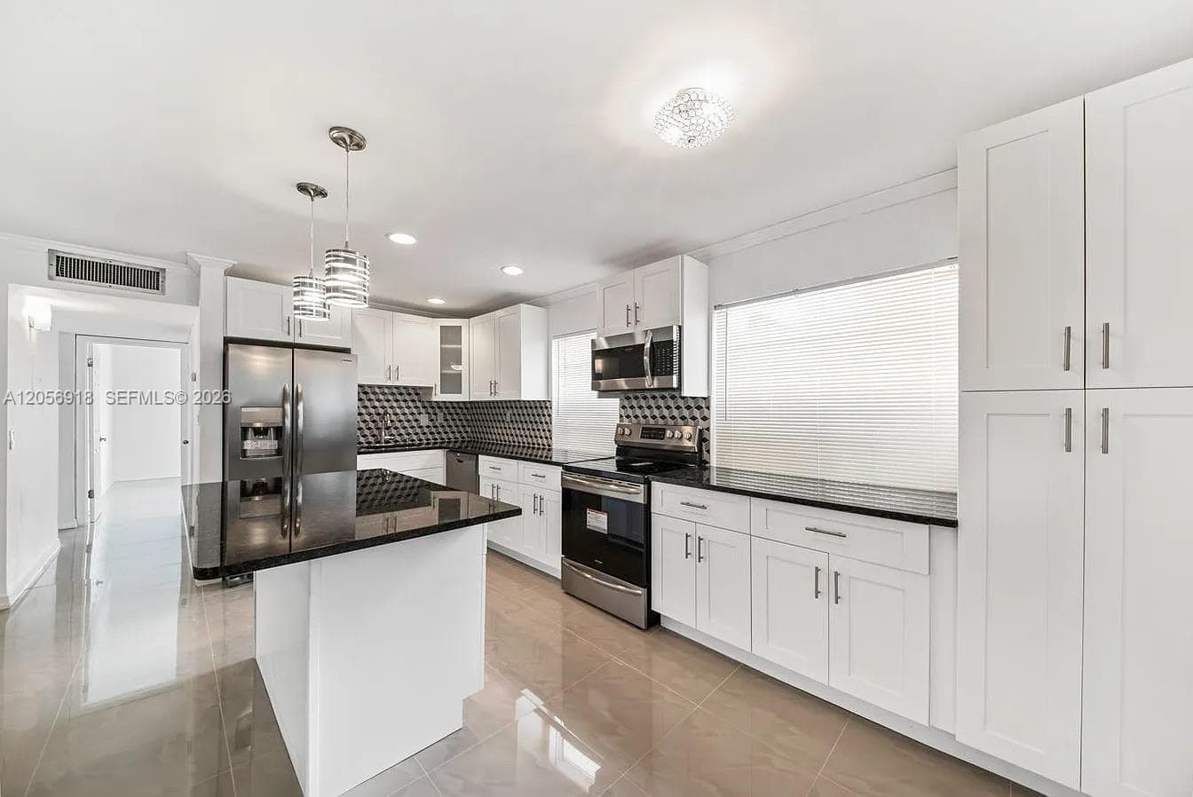 899 Normandy # 899, Delray Beach, FL 33484 photo 3