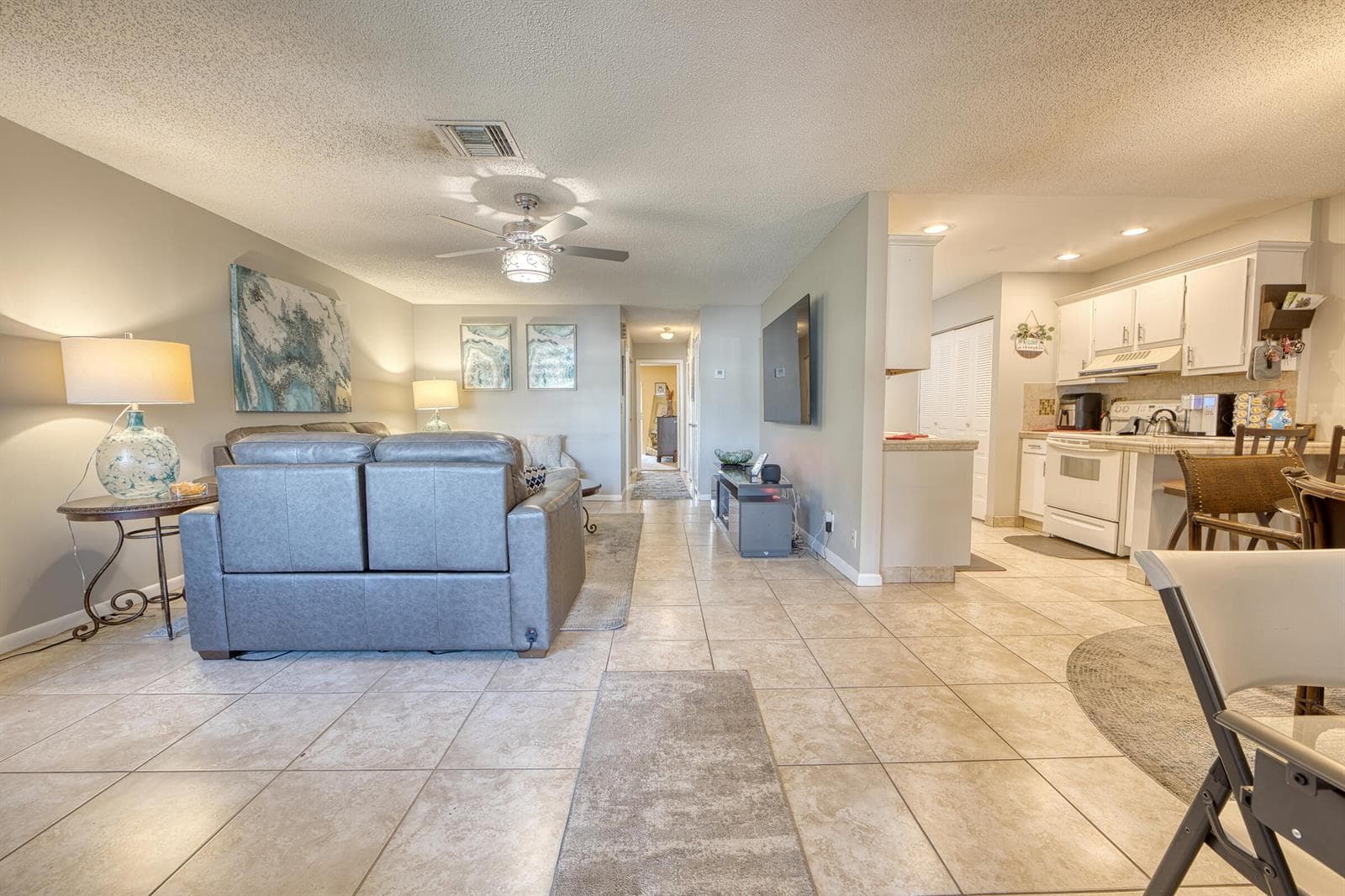 5037 ALFRED Drive, West Palm Beach, FL 33417 photo 4