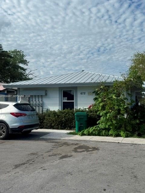 678 NW 14th St, Florida City, FL 33034 photo 2