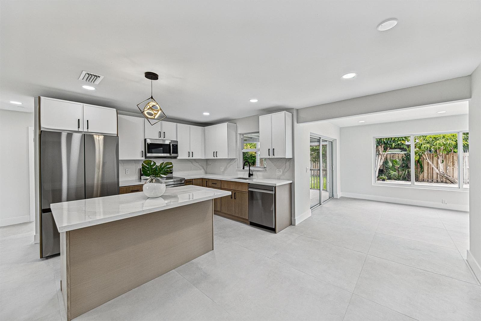 350 NE 42ND Street, Oakland Park, FL 33334 photo 2