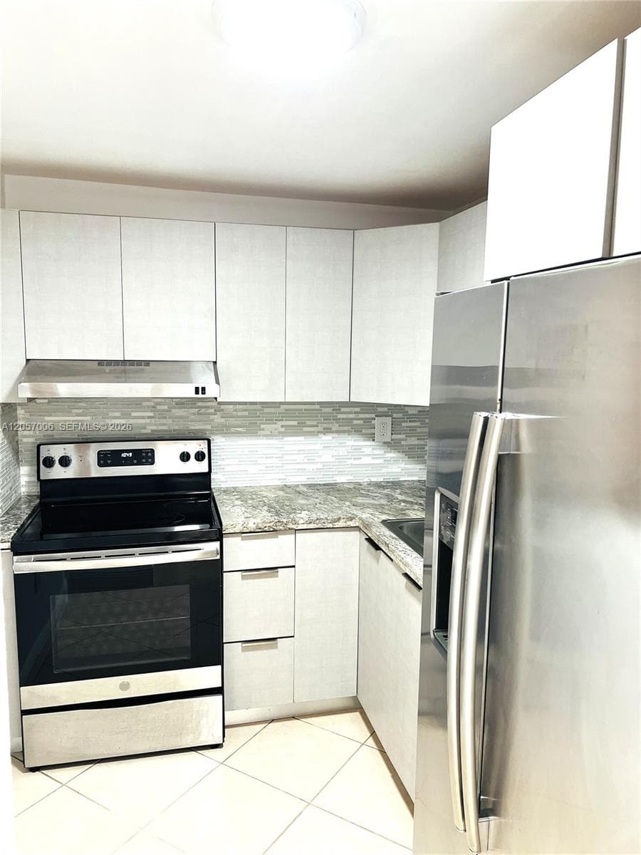 6195 W 18th Ave # G214, Hialeah, FL 33012 photo 2