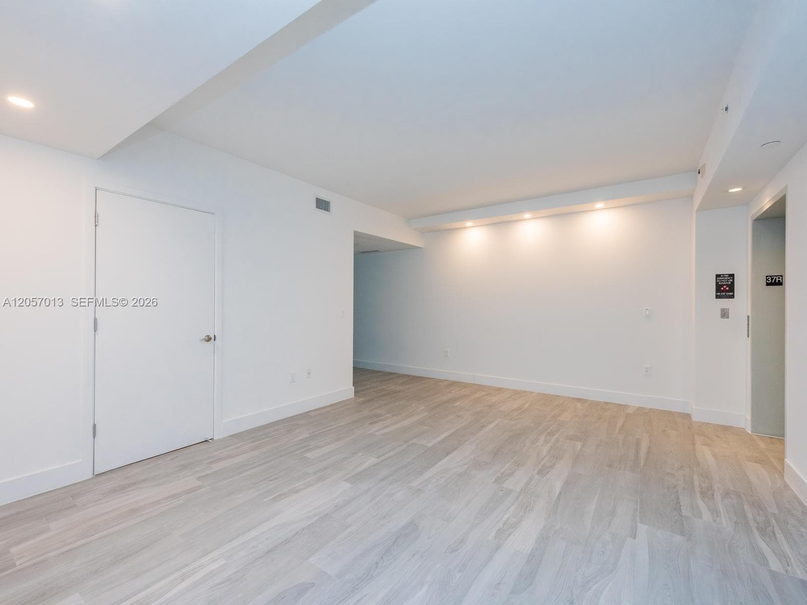 1010 Brickell Ave # 3701, Miami, FL 33131 photo 5