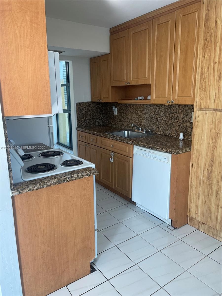 11780 SW 18th St # 510-2, Miami, FL 33175 photo 5