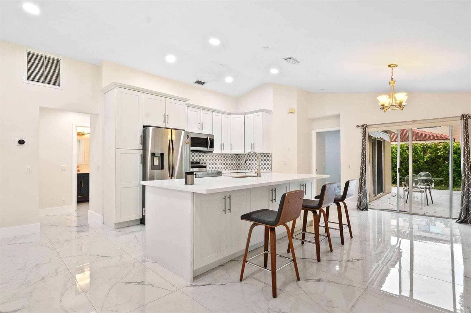 4498 Dogwood Circle, Weston, FL 33331