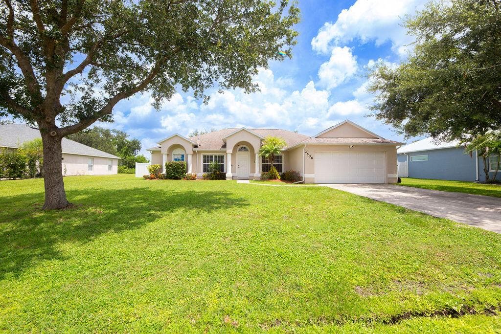 2606 Serenity Circle N, Fort Pierce, FL 34981 photo 3