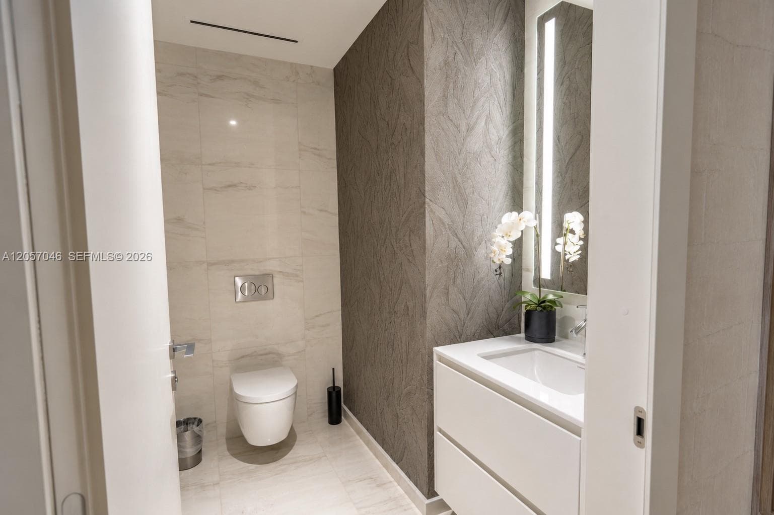 300 Biscayne Boulevard Way # 3109W, Miami, FL 33131 photo 5