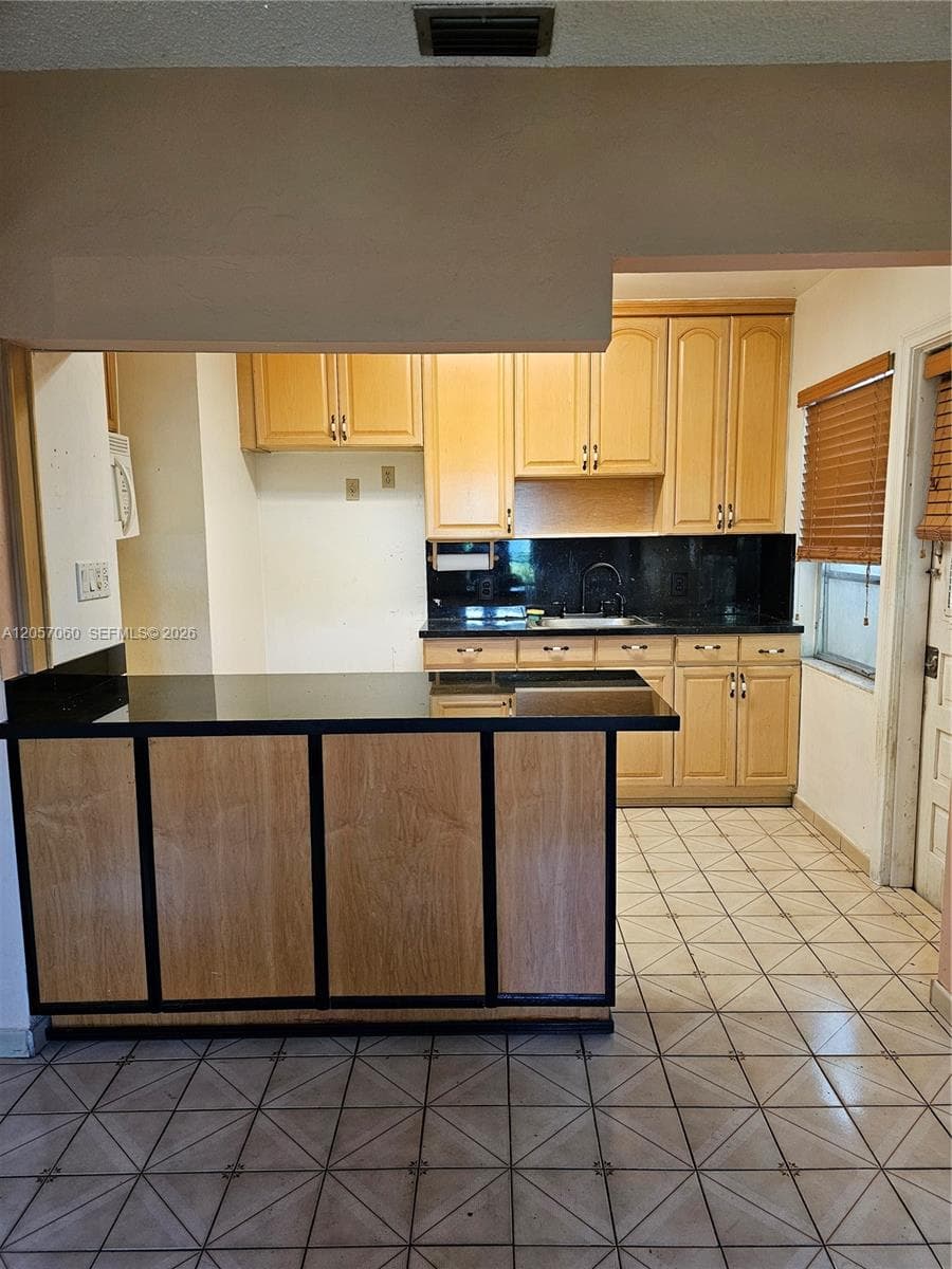 310 Ponce De Leon Blvd, Coral Gables, FL 33134 photo 5