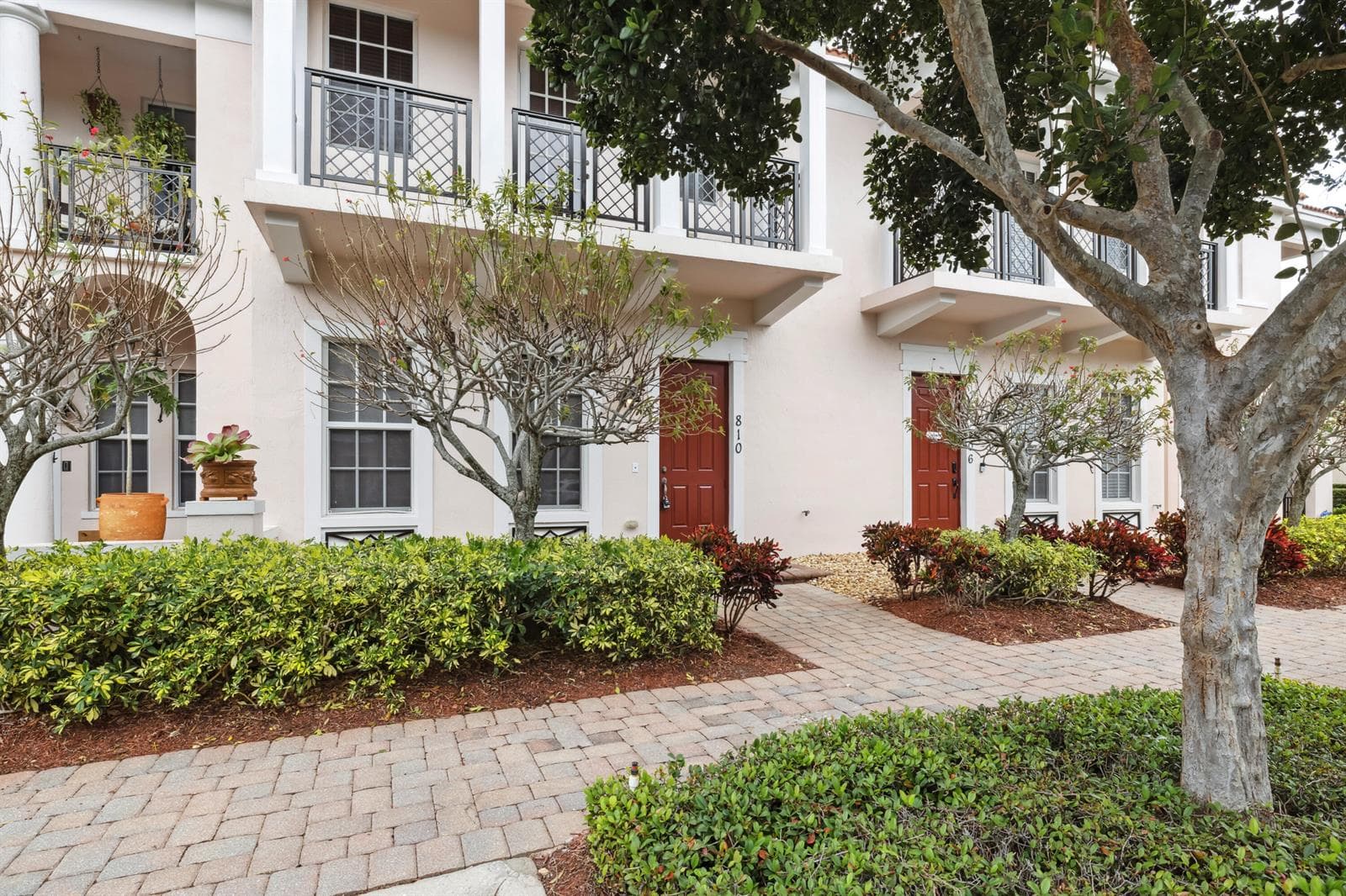 810 NW 83RD Lane, Boca Raton, FL 33487 photo 2