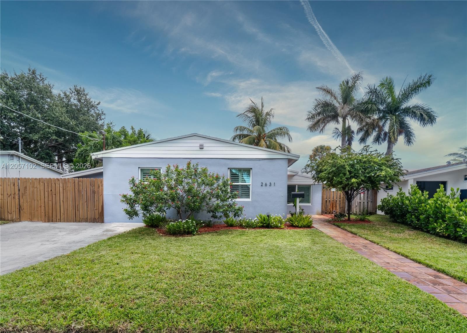 2631 Thomas St, Hollywood, FL 33020 photo 2