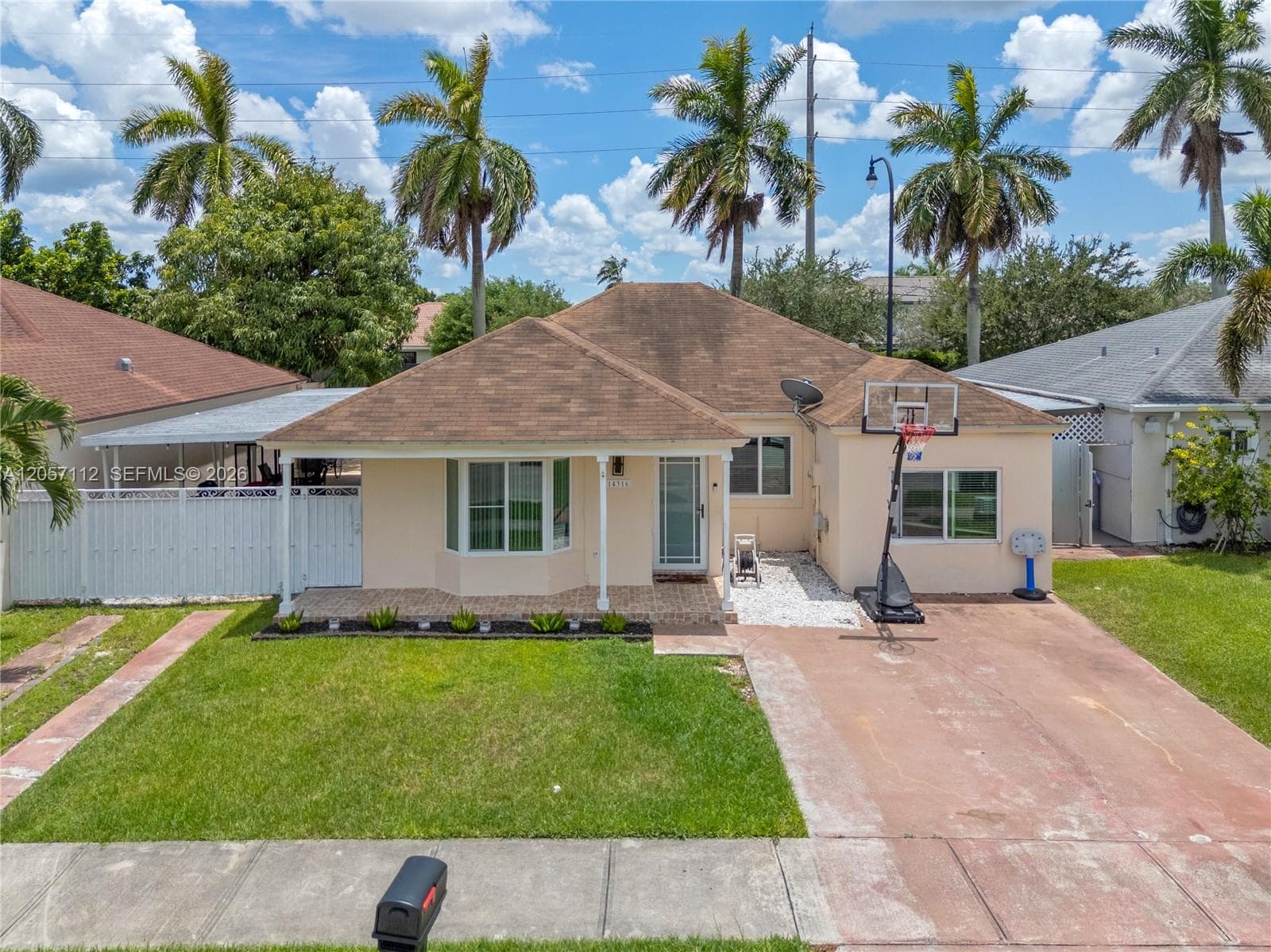 14316 SW 159th Ter, Miami, FL 33177