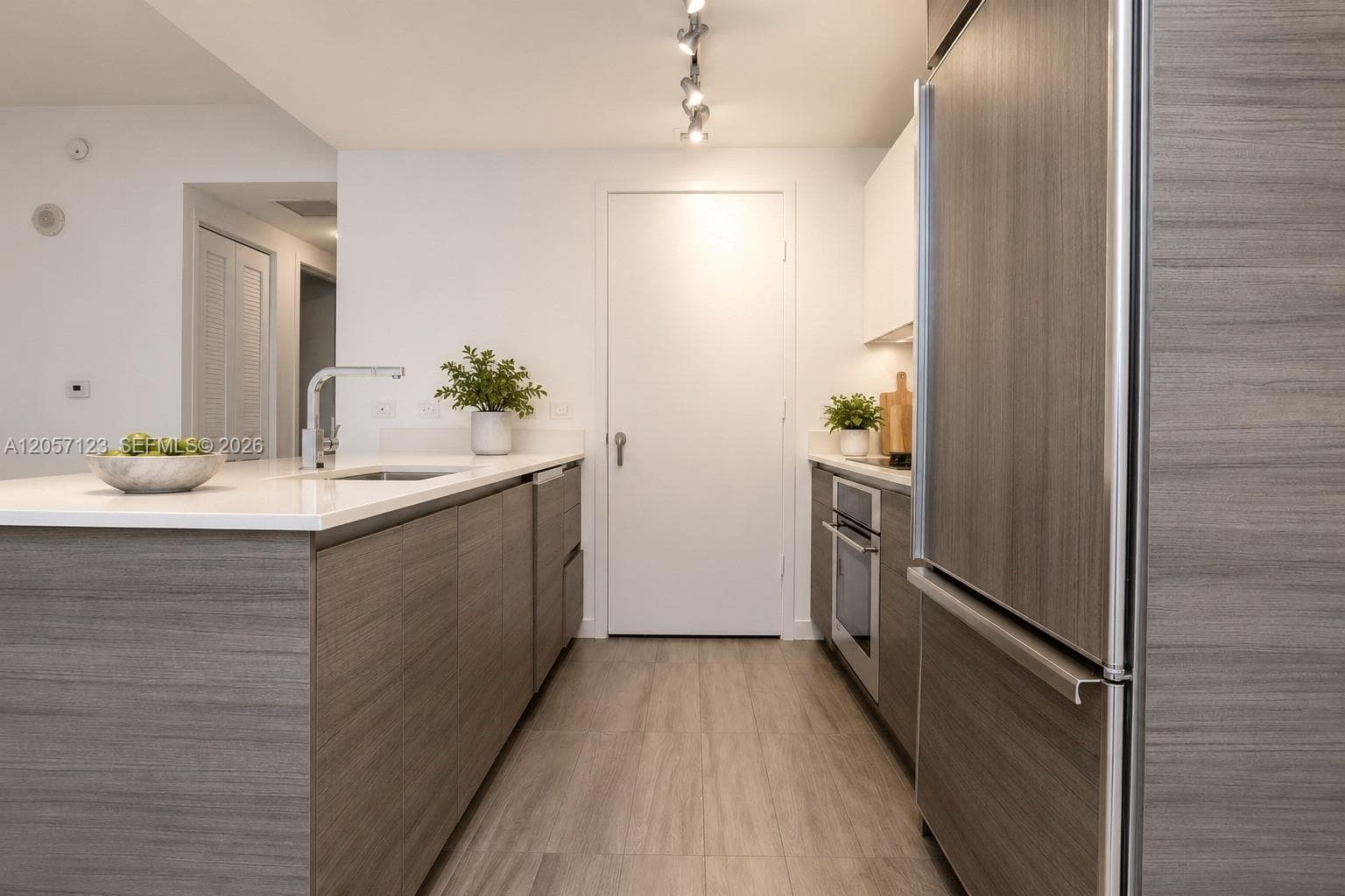 1100 S Miami Ave # 2908, Miami, FL 33130 photo 3