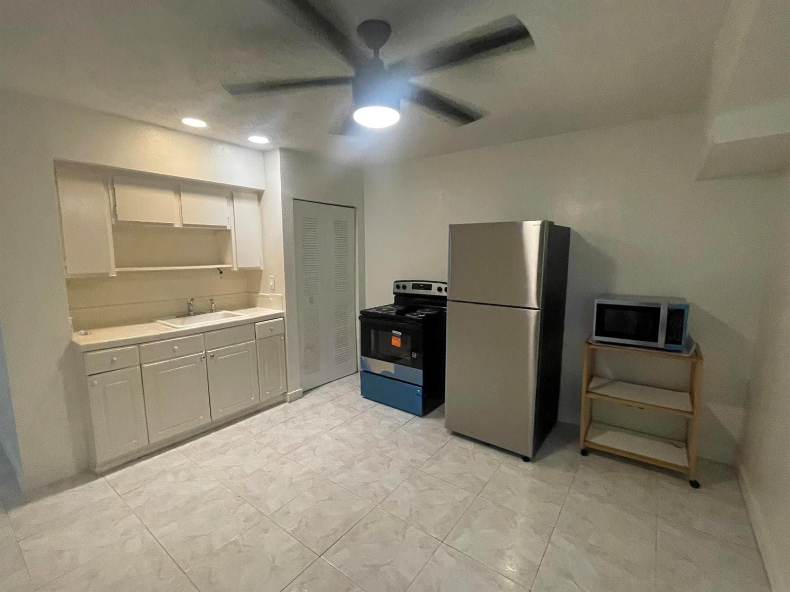 2819 POLK Street # B, Hollywood, FL 33020 photo 3