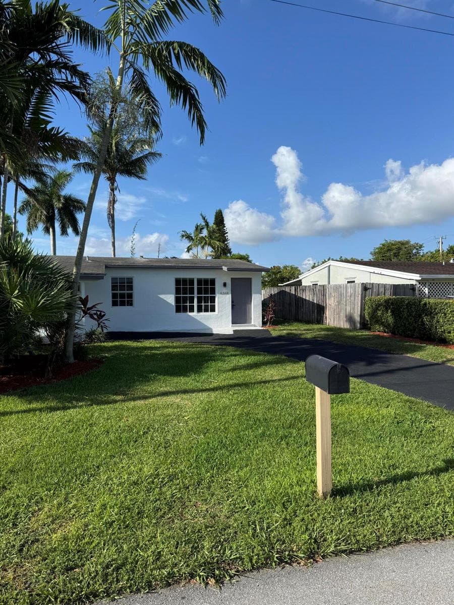 6368 NW 24th Court, Margate, FL 33063 photo 2