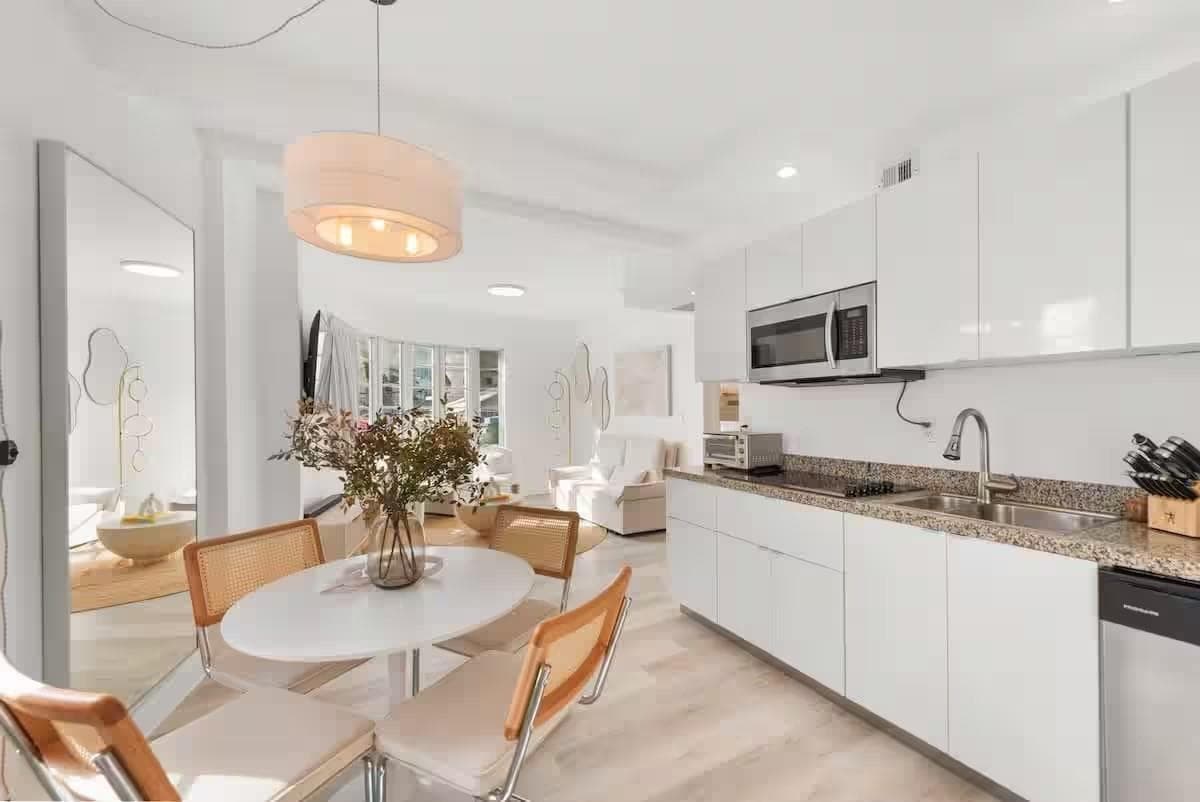 530 Ocean Drive, Miami Beach, FL 33139 photo 3